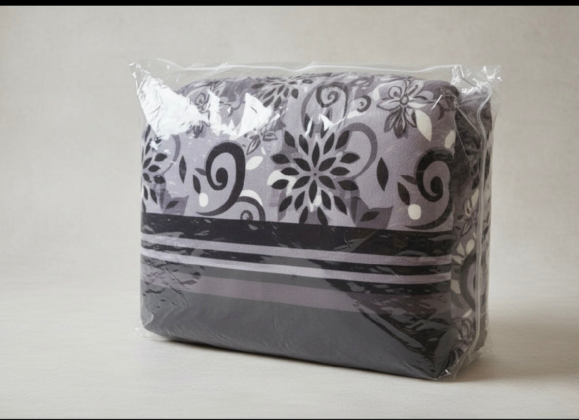 Luxury bedding comforter set